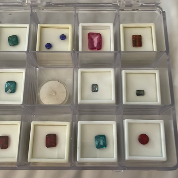 Lot of Assorted Real Gems - Picture 2 of 5